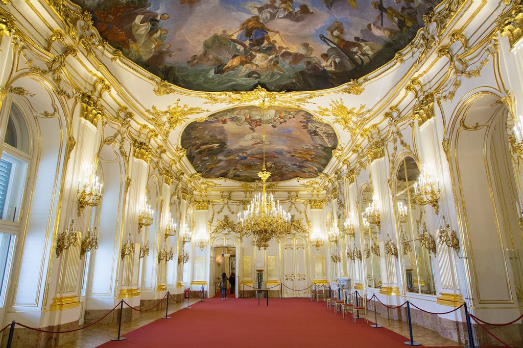 Stroll Around Schönbrunn Palace with Christmas Markets