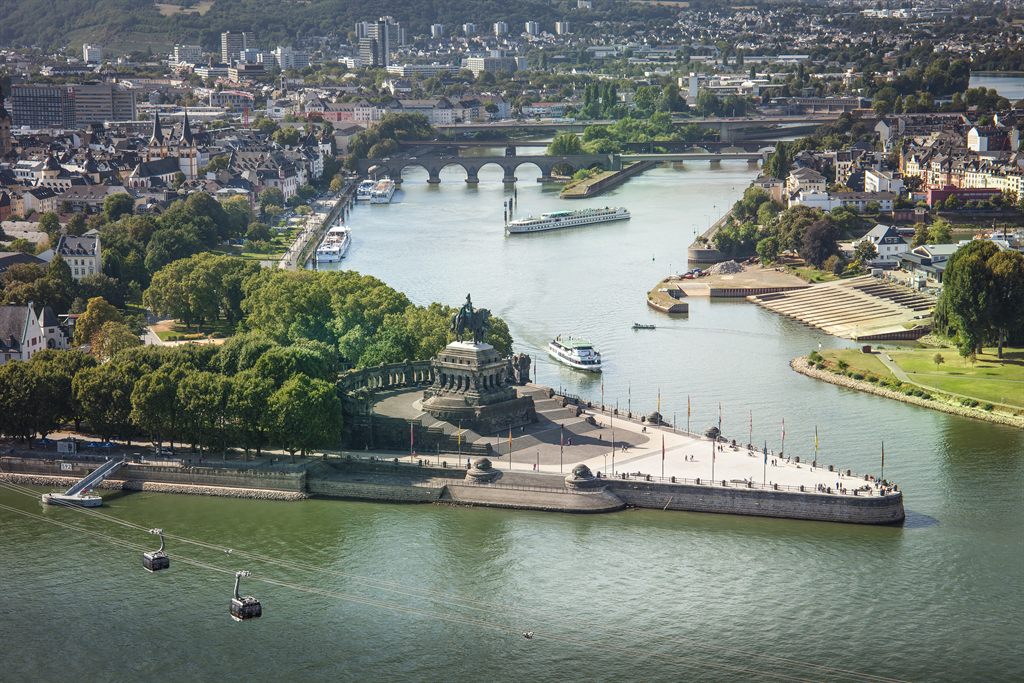 Scenic sailing Middle Rhine-Koblenz