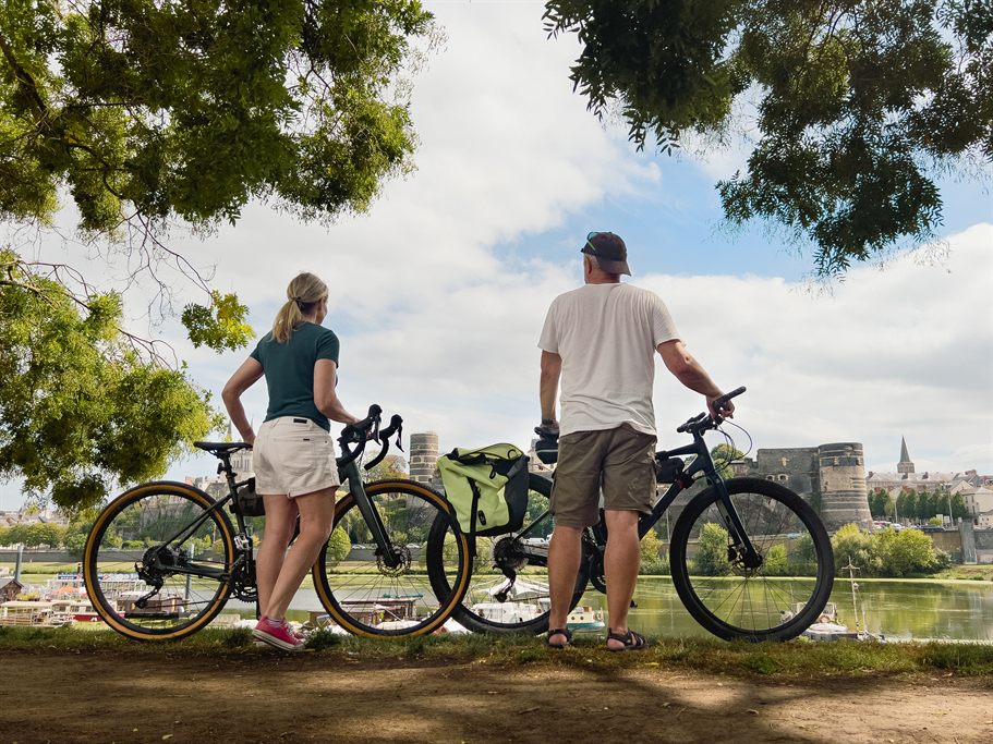 Bike Along the Rhine to Brey