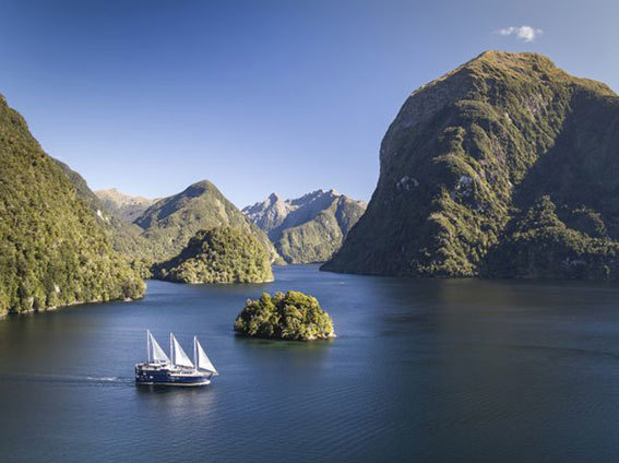 Dunedin to Doubtful Sound (overnight cruise)