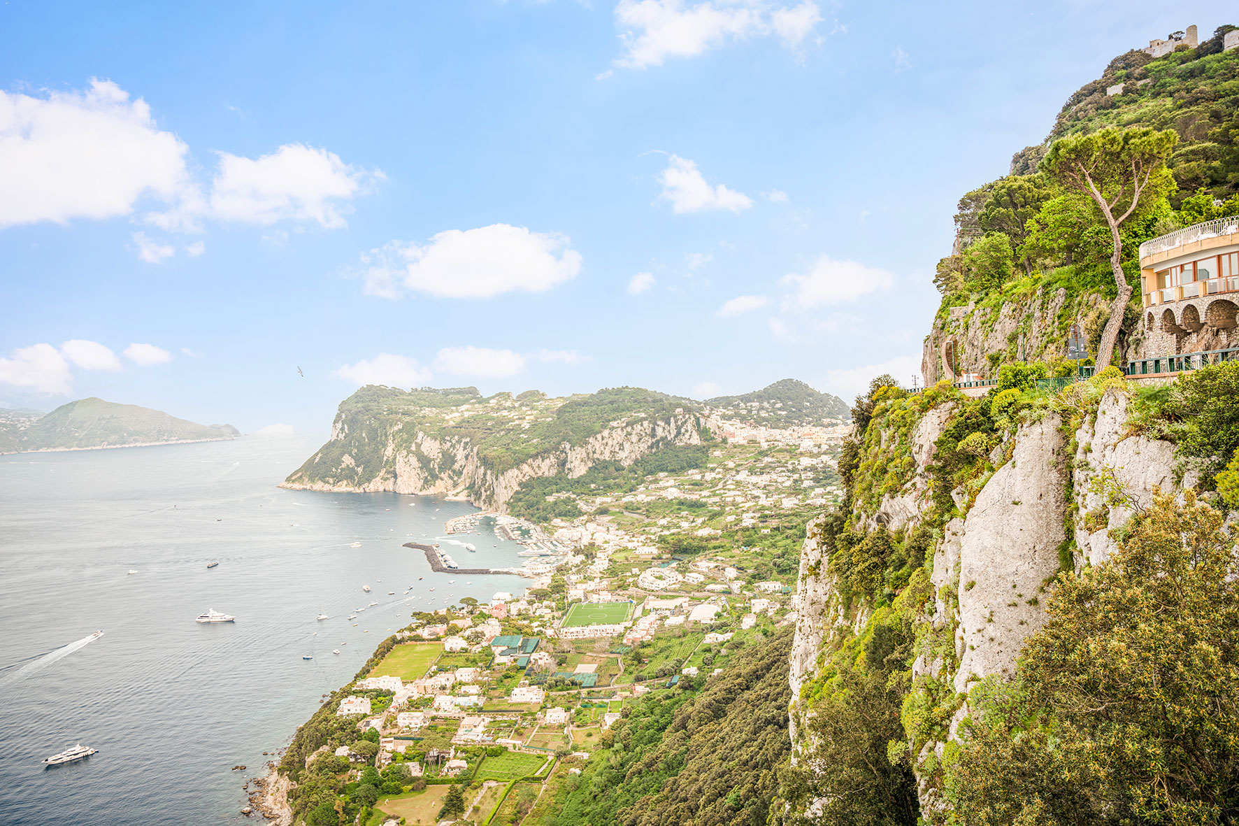 Explore the Isle of Dreams