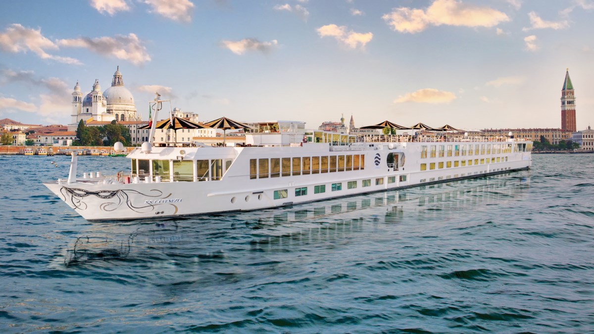 The Flavors of Venice: Captured Aboard the S.S. La Venezia