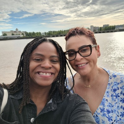 Carman and her sister in Bordeaux