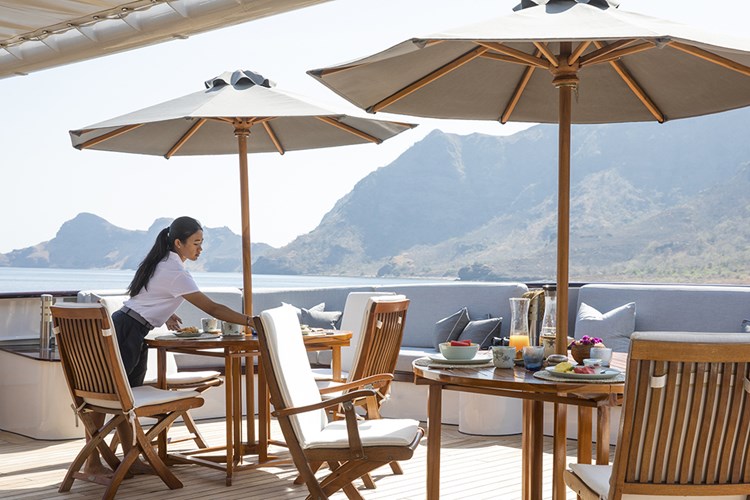 Outdoor Dining  Aqua Blu 