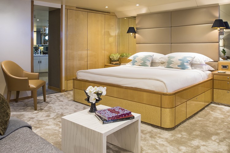 Suite A  Aqua Blu 
