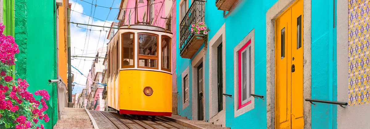8 Colorful Towns to Add to Your Bucket List