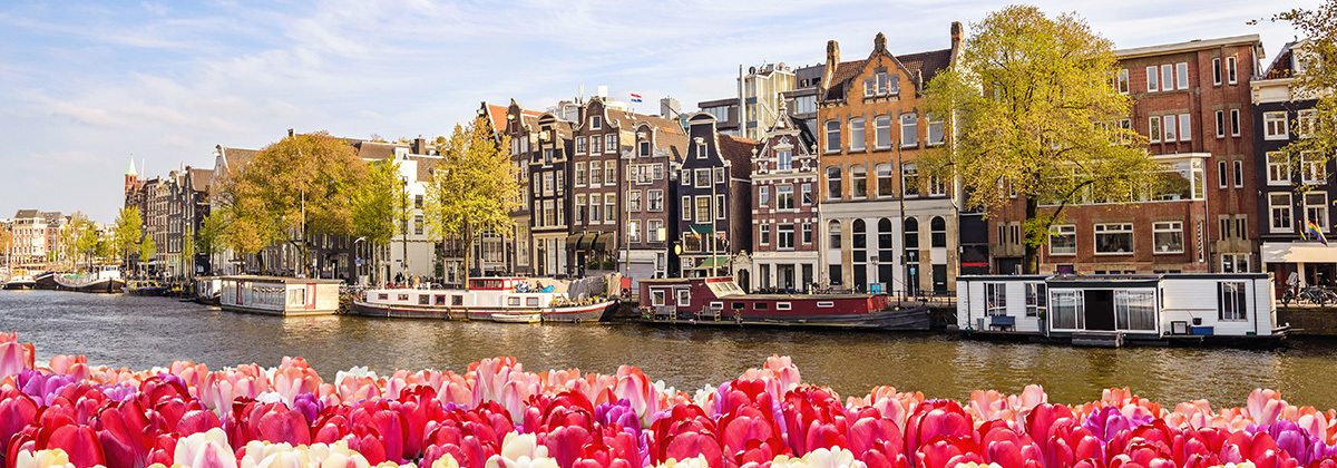 8 Colorful Towns to Add to Your Bucket List