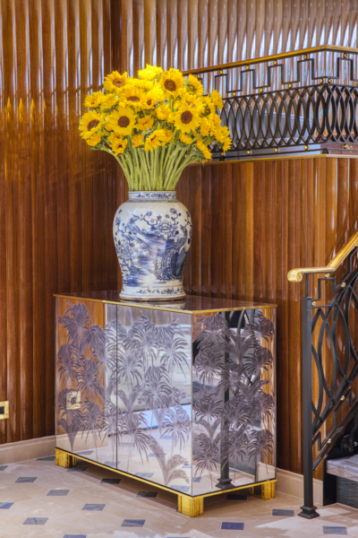 Lobby (S.S. Bon Voyage)