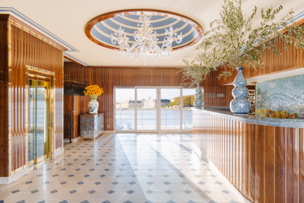 Lobby and reception (S.S. Bon Voyage)