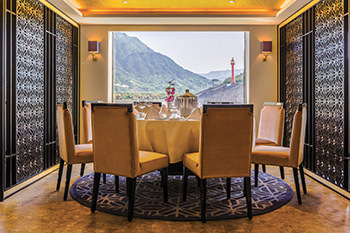 Dynasty Dining Room (Sanctuary Yangzi Explorer)