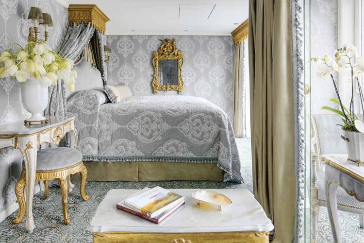 Suite  S.S. Maria Theresa 