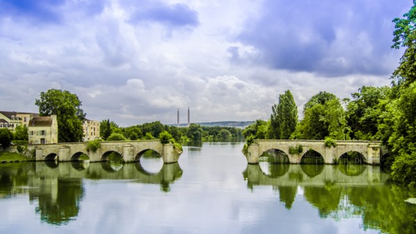 Paris, Mantes-la-Jolie (Versailles)